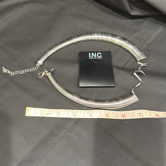 INC International Concepts Silver Unique Zigzag Necklace NWT Retail $49.50 - Picture 7 of 9